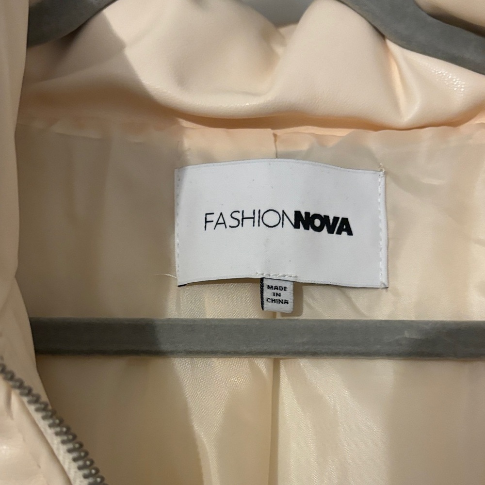 Fashion Nova Cream Faux Leather Puffer Vest - Picture 2 of 3
